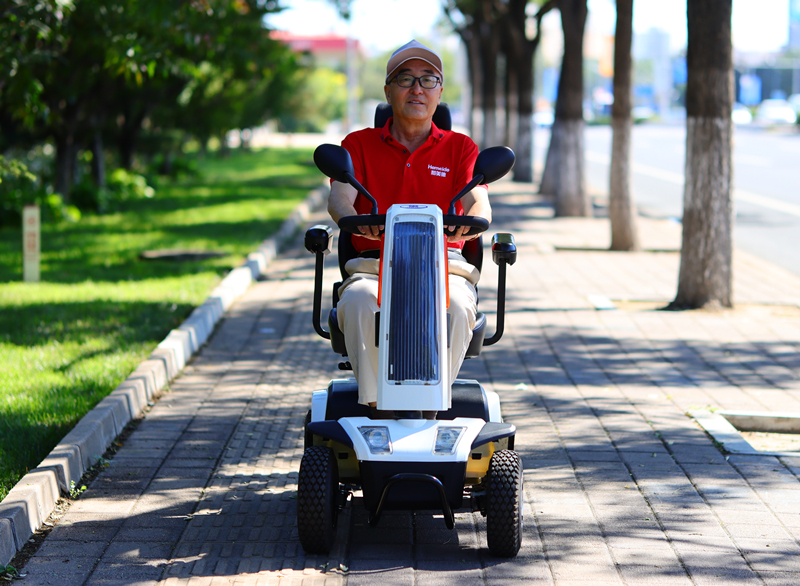 和美德SW1200中大型老年人智能电动代步车