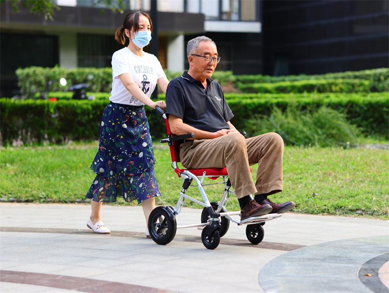 和美德jy-3中轮款可折叠便携式旅行轮椅