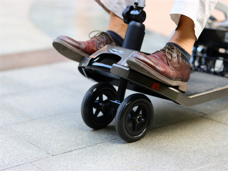 和美德f2d折叠电动代步车