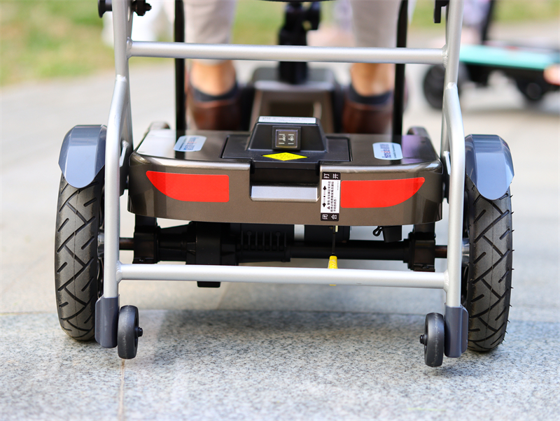 和美德f2d折叠电动代步车