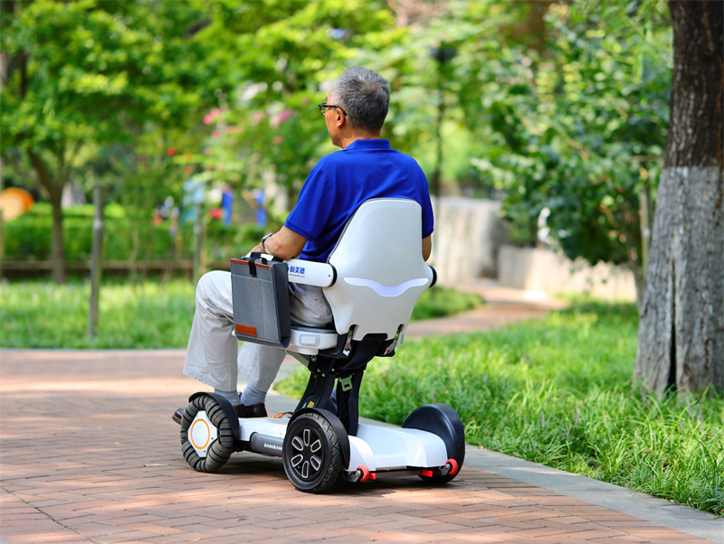 邦邦智能电动代步车
