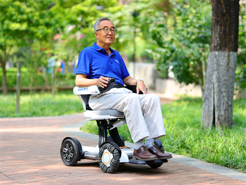邦邦智能电动代步车
